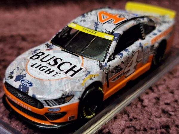 2021 Kevin Harvick Busch Light #Hunt4Busch 1:64th Ford Mustang