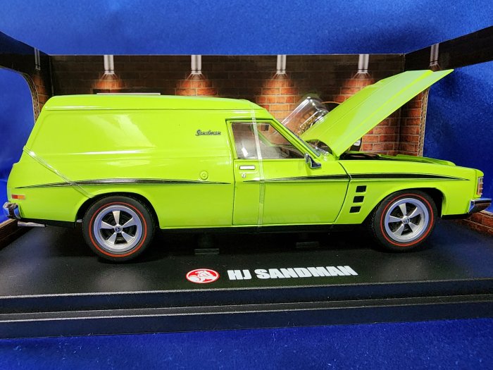1975 Lime Green 1:24th HJ Holden Sandman Panelvan